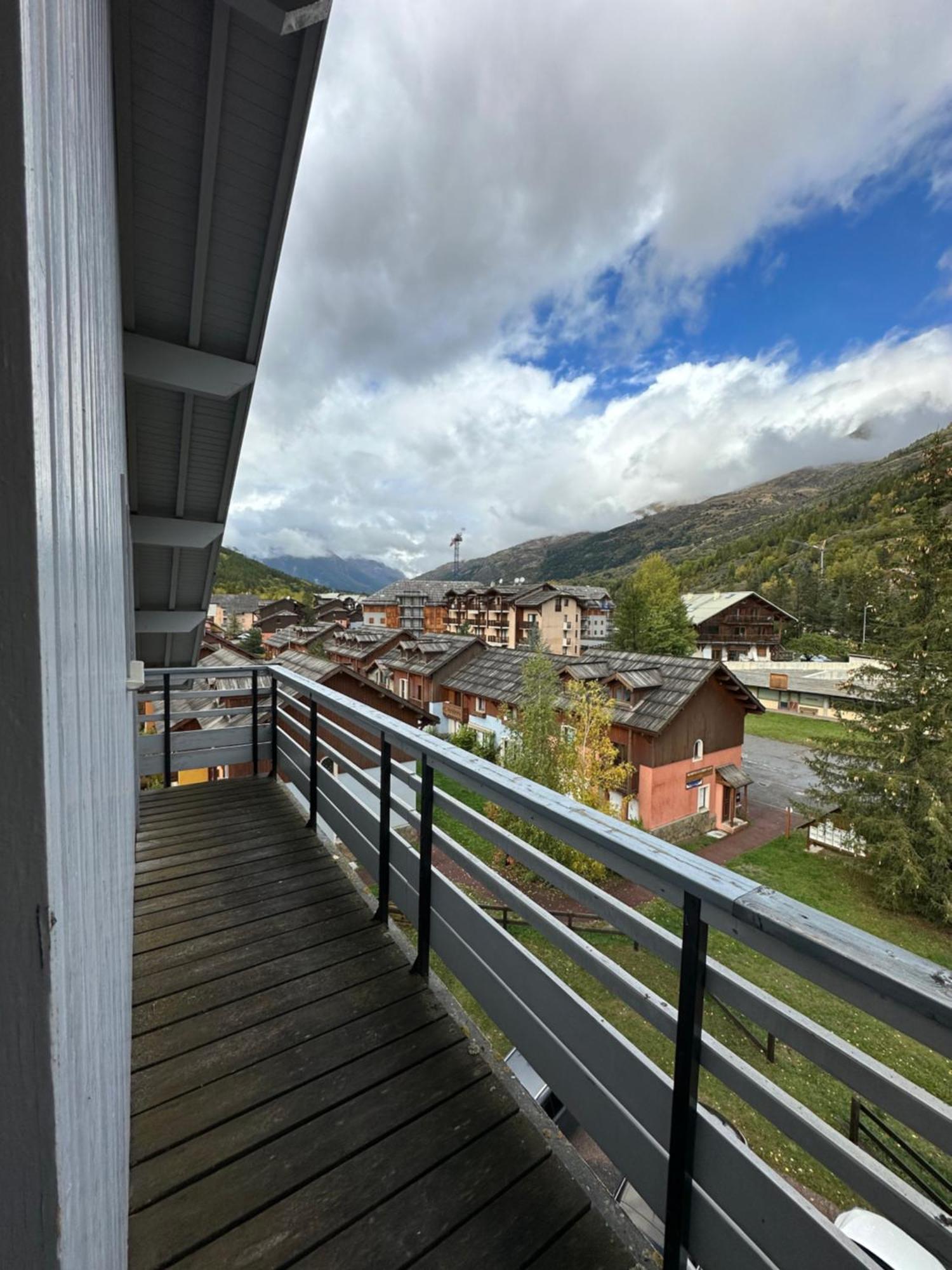Snowood Serre Chevalier: Mountain Retreat for 5-7, Near Pontillas Lift La Salle-les-Alpes Exterior photo