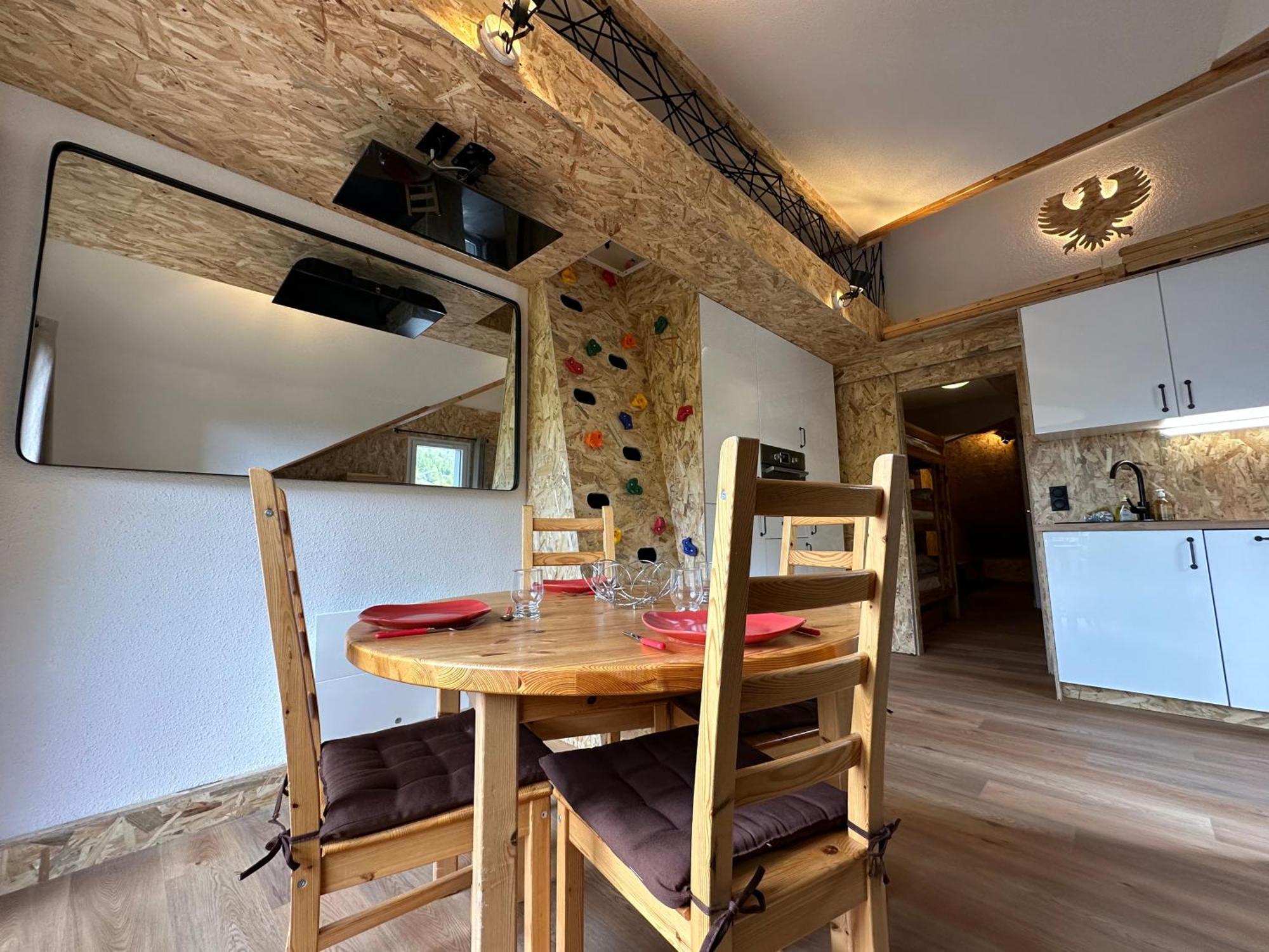 Snowood Serre Chevalier: Mountain Retreat for 5-7, Near Pontillas Lift La Salle-les-Alpes Exterior photo