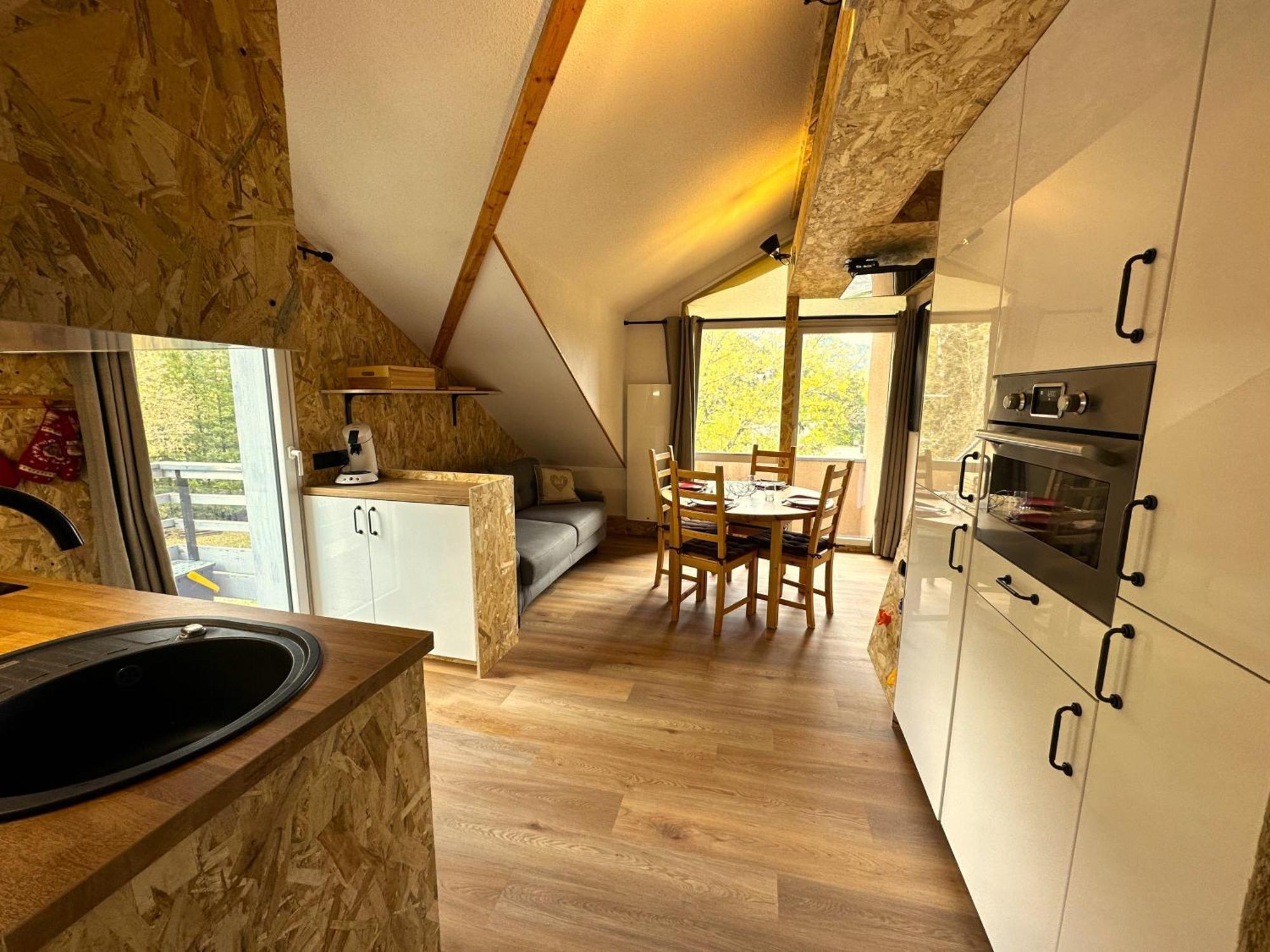 Snowood Serre Chevalier: Mountain Retreat for 5-7, Near Pontillas Lift La Salle-les-Alpes Exterior photo